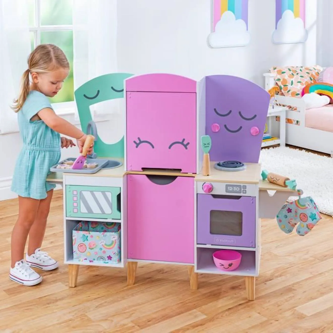 KidKraft - Cuisine en bois pour enfant Lil' Friends - 14 accessoires dont biscuits factices et maniques inclus rose - Kidkra