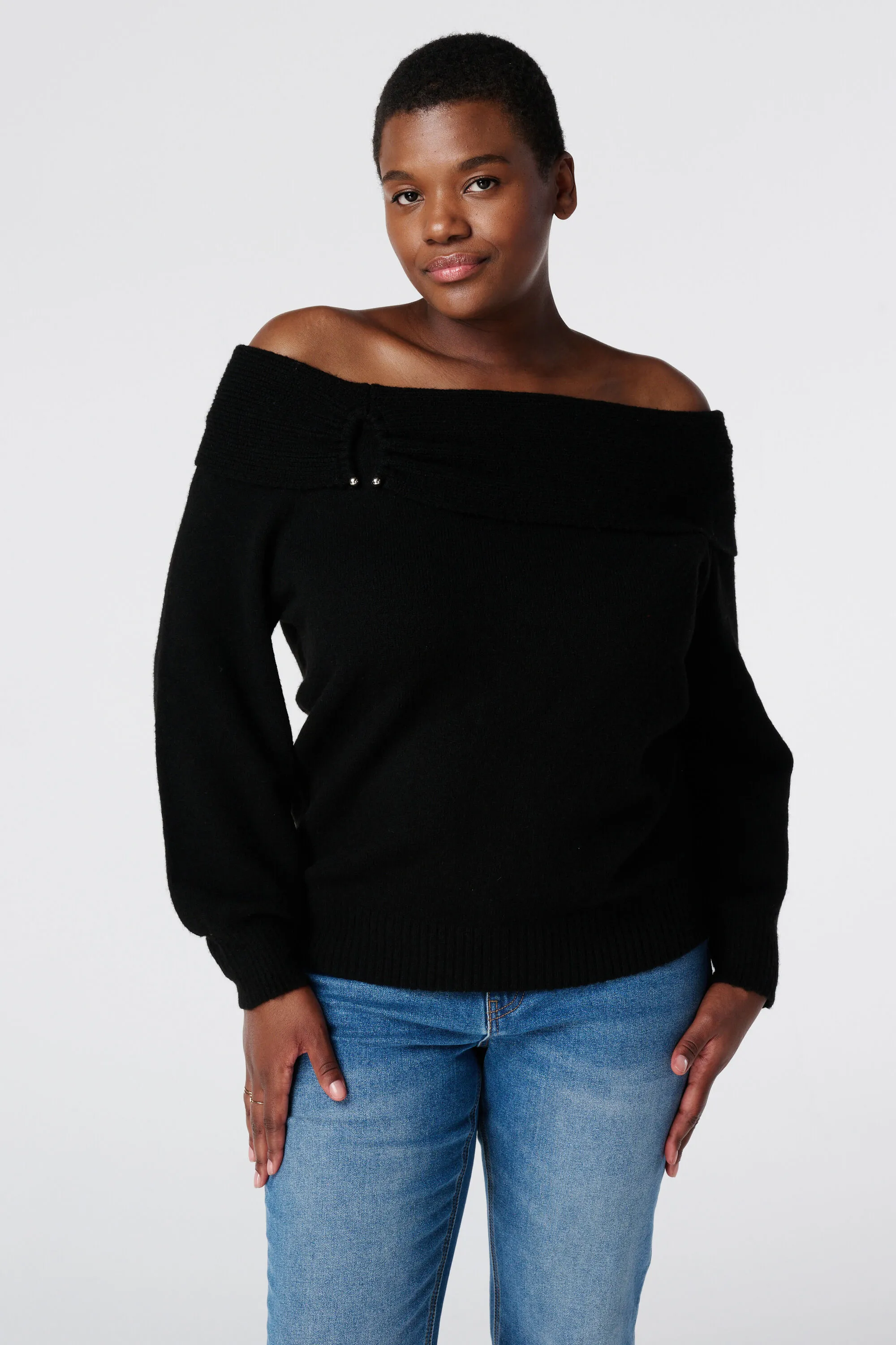 Pull en maille à épaules dénudées